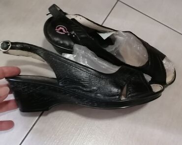 puma zenske patike duboke: Sandals, 40