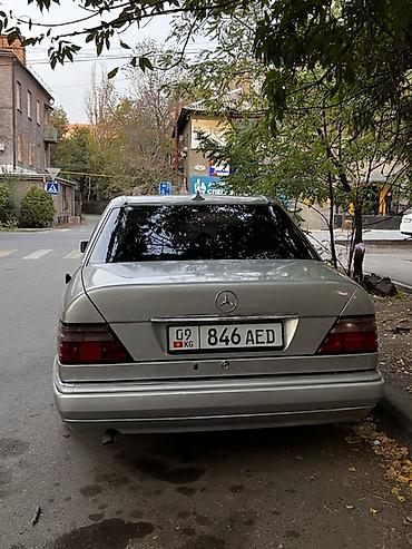 мер 124: Mercedes-Benz W124: 1995 г., 2 л, Механика, Бензин, Седан — 3