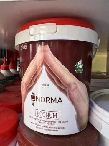 домашние молочные продукты: Клей ПВА Norma Econom в удобной пластиковой банке объемом 0,8 кг