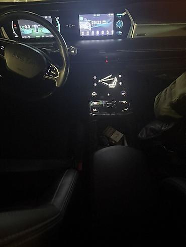 Другие детали салона: Электромобиль NETA (салон) - Современная цифровая приборная панель и — 1