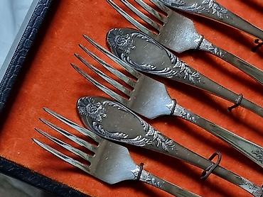 Наборы посуды: КОРОЛЕВСКИЙ (СССР) НОВЫЙ 1980 ГОД. РОДНАЯ КОРОБКА. САМЫЙ КРУТОЙ — 9