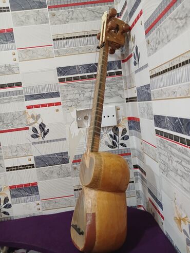 Musiqi alətləri: Tar 
150azn
Sumqayit 1608 leli