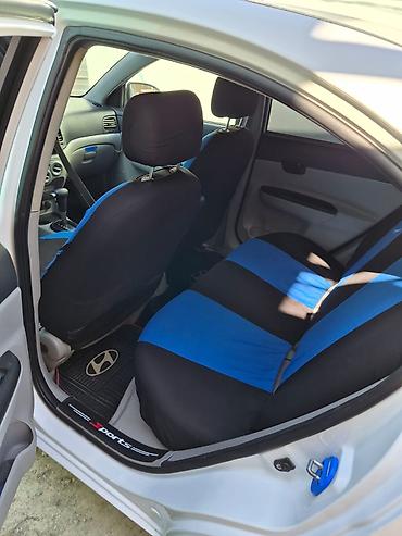 prius teker: Hyundai Accent: 1.4 l | 2009 il Sedan — 5