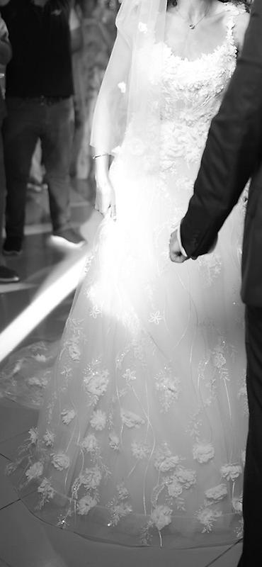 Bu gözel bəxt gətirən Pronovias firmaya məxsus gəlinlik satılır lalafo.az -da Bu gözel bəxt gətirən Pronovias firmaya məxsus gəlinlik satılır