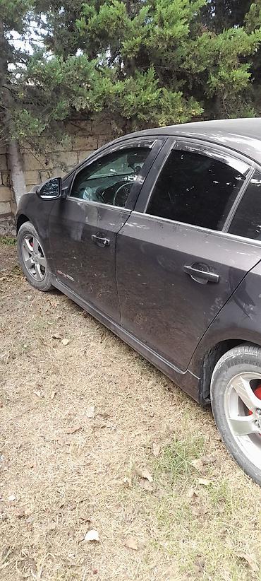 Chevrolet: Chevrolet Cruze: 1.4 l | 2014 il 247000 km Sedan — 2
