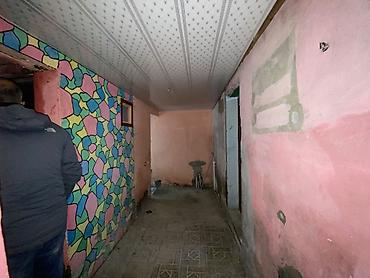 Həyət evləri və villaların satışı: Həyət evi və həyət sahəsi - Geniş, hündür darvazalı giriş. Darvaza — 4