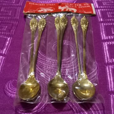 Qaşıqlar: - Kofe qaşığı 12, şəkər qaşığı isə 6 ədəddir. - Qaşığ — 17