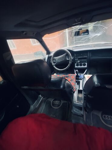 Audi: Ауди 80 бочка 1.8 карбюратор . Торг у капота . Есть обмен