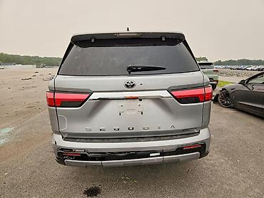 2025: Toyota Sequoia: 2025 г., Гибрид, Внедорожник — 6