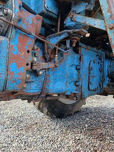 avtomobil satisi vakansiya: Kənd təsərrüfatı işləri üçün traktor. Mavi rəngli, qapalı kabinli — 2