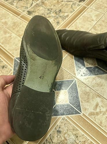 Ayaqqabılar: Deri kisi ayaqqabisi satilir, yaxsu veziyetddedu, hec bir problemi — 4