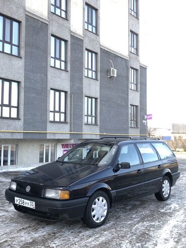 Volkswagen: Volkswagen Passat: 1990 г., 1.8 л, Механика, Бензин, Универсал