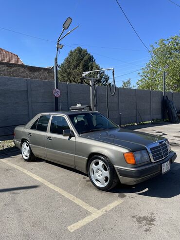 уна тетиктер: Mercedes-Benz W124: 1993 г., 2.2 л, Механика, Бензин, Седан