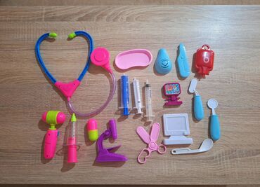Igračke: Stomoatolog set sa stolicom za bebe i barbike i doktorski set Set — 12