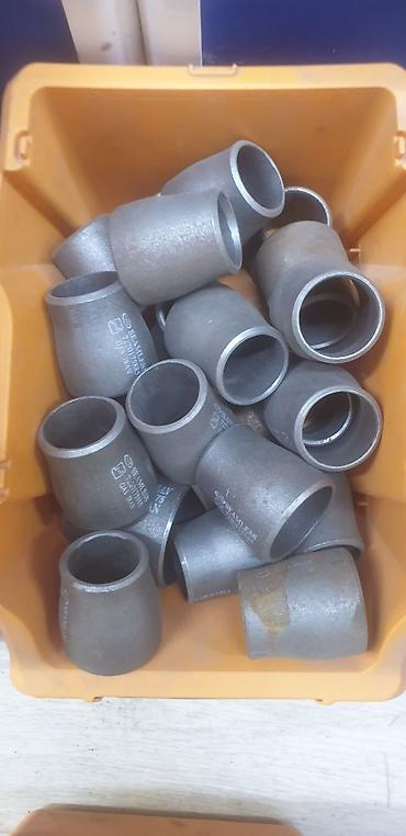 Другая сантехника: Металлическая заглушка цилиндрической формы с резьбой на верхней — 18