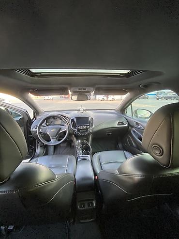 park masin: Chevrolet Cruze: 1.4 l | 2018 il 221090 km Sedan — 8