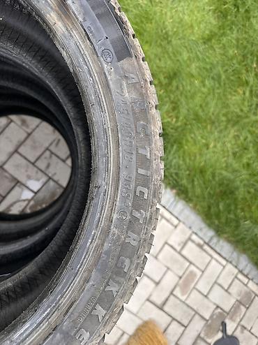 Шины: Шины 245 / 40 / R 18, Зима, Б/у, Комплект, Maxxis — 4
