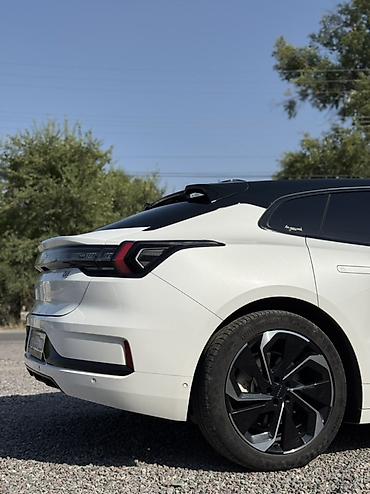 geely m: Zeekr 001: | 2022 г. Лифтбек — 5