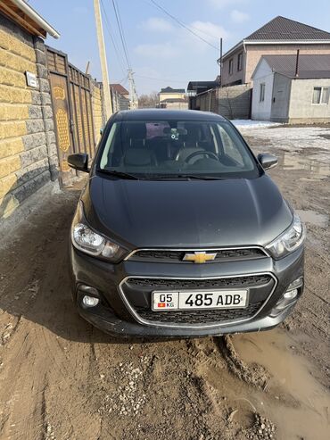 Фикусы: Chevrolet Spark: 2017 г., 1 л, Вариатор, Бензин, Хэтчбэк