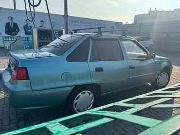 авто гаражное хранение: Daewoo Nexia: 2009 г., Седан