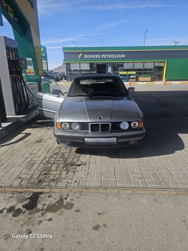 e34 525: BMW 525: 1991 г., 2 л, Механика, Бензин, Седан