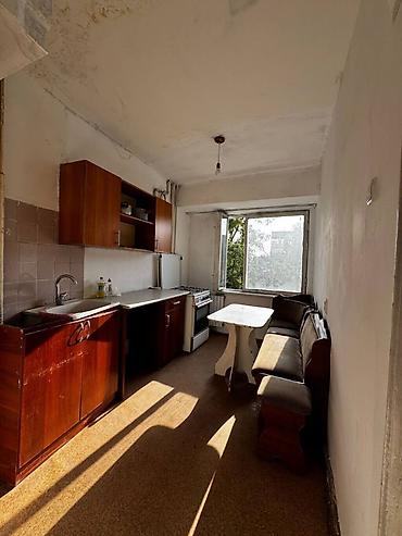 Продажа коттеджей и домов: Бишкек Продаётся 3-комнатная квартира. 📍 Район: пересечение ул at lalafo.kg — 7 Продажа коттеджей и домов: Бишкек Продаётся 3-комнатная квартира. 📍 Район: пересечение ул — 7