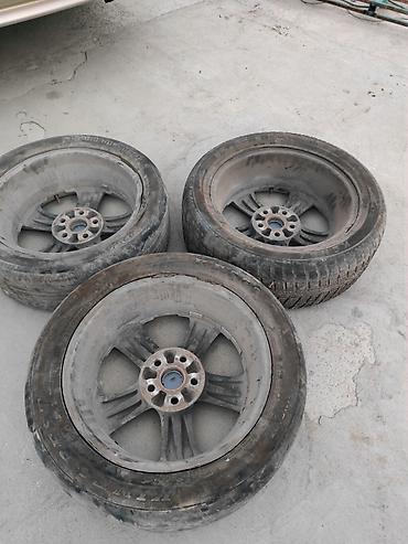 авто рынык бишкек: Дөңгөлөктөр монтажда 235 / 50 / R 17, Жай, Колдонулган, Комплект, Жеңил унаалар, Куйма, тешиктери - 5 — 2