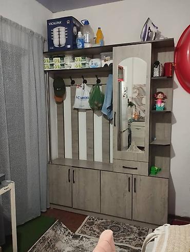 прихожий шкаф: Прихожая/гардеробный модуль с зеркалом и множеством систем хранения — 1