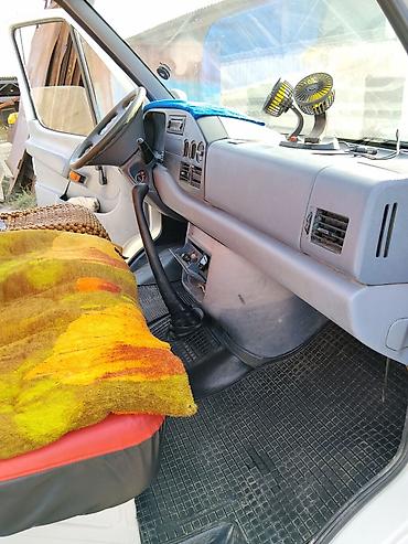 машина кузов: Грузовик, Mercedes-Benz, Дубль, 3 т, Б/у — 10