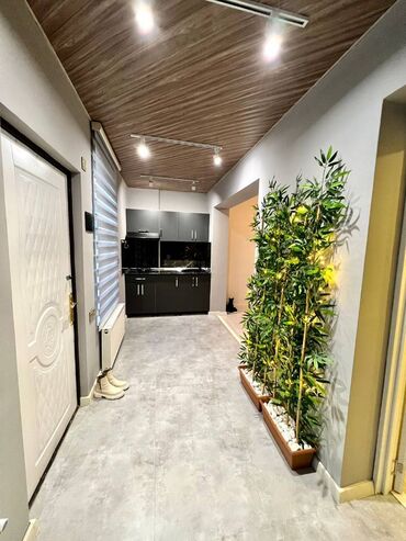 Ofislər: 28 may metrosuna yaxin tehsil nazirliyine yaxin 9 mertebeli binanın — 5