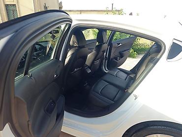 cruze led: Chevrolet Cruze Hatchback (ağ rəng) - Kuzov: 5 qapılı hatchback — 5