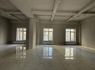 180: Продажа магазинов В жилом доме, 180 м², Свежий ремонт, С санузлом, 1 этаж — 4