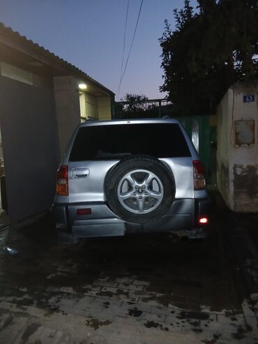 Toyota: Toyota RAV4: 0.2 l | 2002 il Ofrouder/SUV — 10