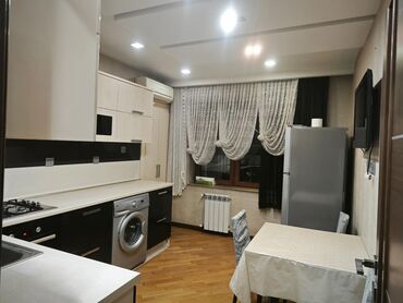 Salon, tibbi mebel: Kuxna mebeli satilir. sokulmus vəziyetdedir. 800 azn. aspirator ve 4