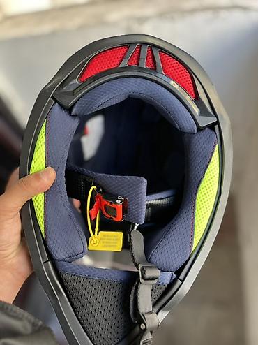 Moto dəbilqələr: VGV kask Salam. Kask yenidir. istifadə olunmayıb. çindən 250 azn + 60 — 13