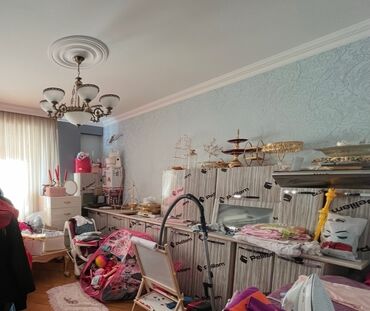 metbex olculeri: Kuxna mebeli qaz plitesi, aspirator hersheyi var ishlenmeyib hec