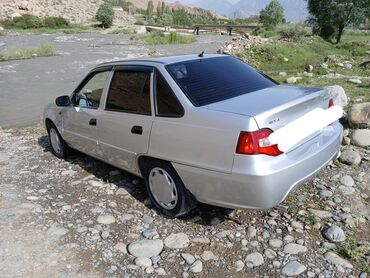 купить двигатель опель вектра а 1.6: Daewoo Nexia: 2011 г., 1.5 л, Механика, Бензин, Седан