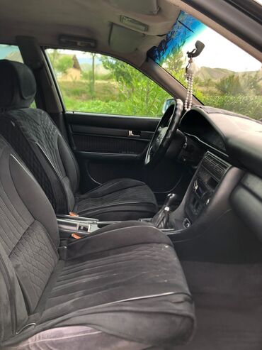 Audi: Audi A6: 1994 г., 2.6 л, Механика, Седан — 10