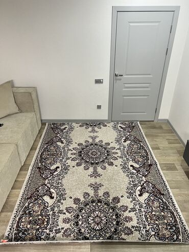 леопардовые вещи: Ковер Б/у, 250 * 200, Безналичная/наличная оплата
