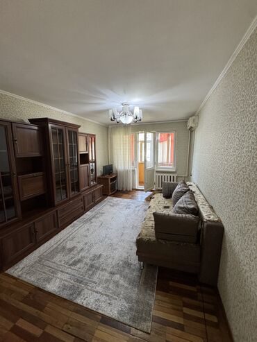 3 комнаты, 62 м², 104 серия, 4 этаж, Косметический ремонт