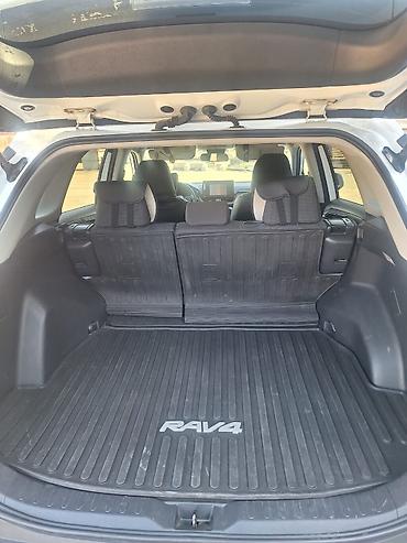 спойдер: Toyota RAV4: 2021 г., 2.4 л, Автомат, Гибрид, Кроссовер — 8