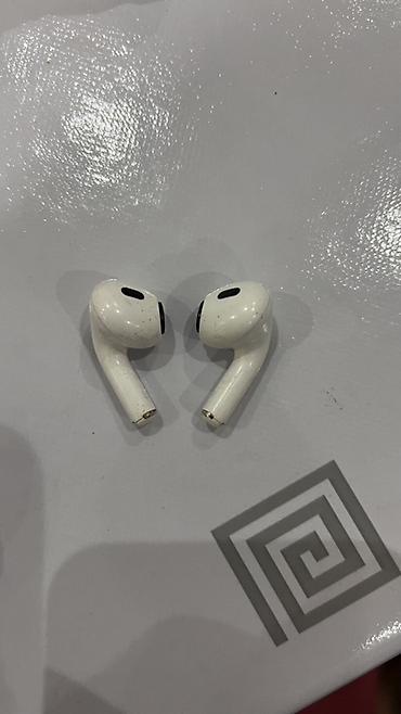 пользовались: Беспроводные вакуумные наушники, Apple, AirPods Pro 2, Б/у — 3
