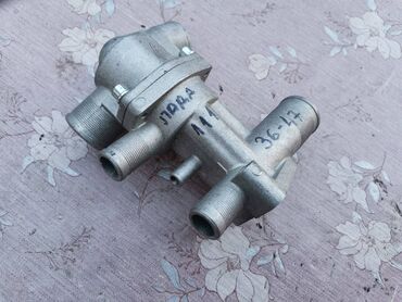 Auto delovi: Ulozak termostata sa kucistem Lada . Ruske proizvodnje. Kompletno — 2