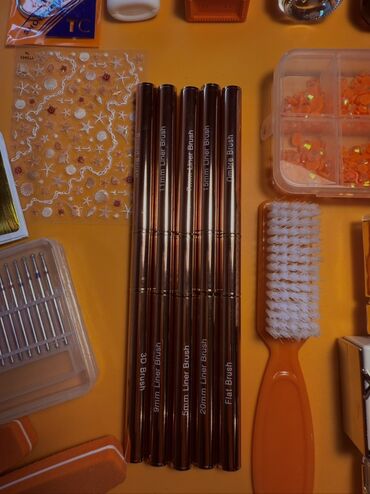 Manikür və pedikür məhsulları: Dırnaq üçün gel lak, Yeni, Ödənişli çatdırılma, Ünvandan götürmə, Pulsuz çatdırılma — 24