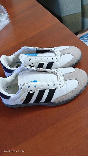 кроссовки для волейбола адидас: Мужские кроссовки, 36, Adidas, Б/у, цвет - Белый, Бесплатная доставка — 1