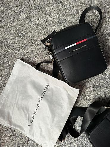 комтер: Торг уместен,Сумка через плечо Tommy Hilfiger - Модель: компактная — 1