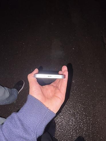 go pro qiyməti: IPhone 13, Ağ, Qırıq — 4