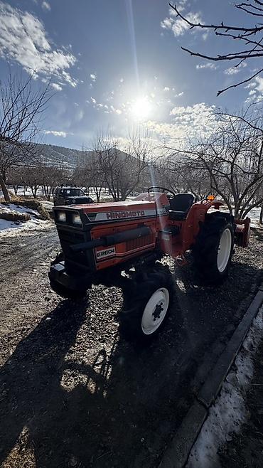 Другие мини-тракторы: Трактор Hinomoto E2604 - Компактный сельскохозяйственный трактор на — 1