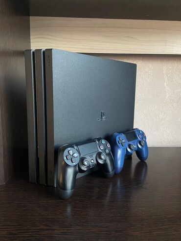 PS4 (Sony PlayStation 4): Продам или обменяю Playstation 4 pro 1TB. 3 игры Мортал комбат, Гта5