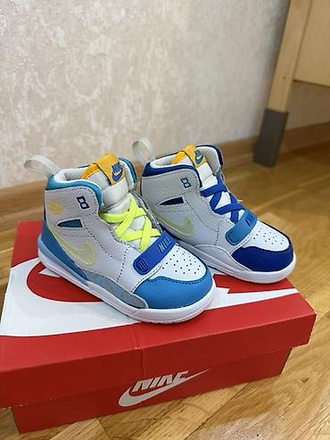 Uşaq dünyası: Nike Jordan original 
В идеальном состоянии 
Размер 22,5
Цена 15 — 1